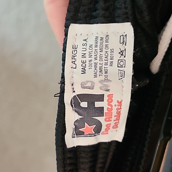 Women's size Large black gym shorts - Picture 4 of 4